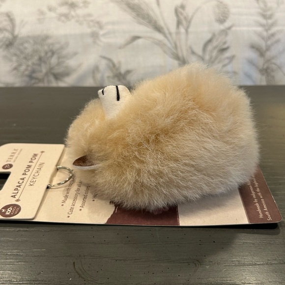 NWT Beige Alpaca Wool Pom Pom Keychain - Picture 4 of 8